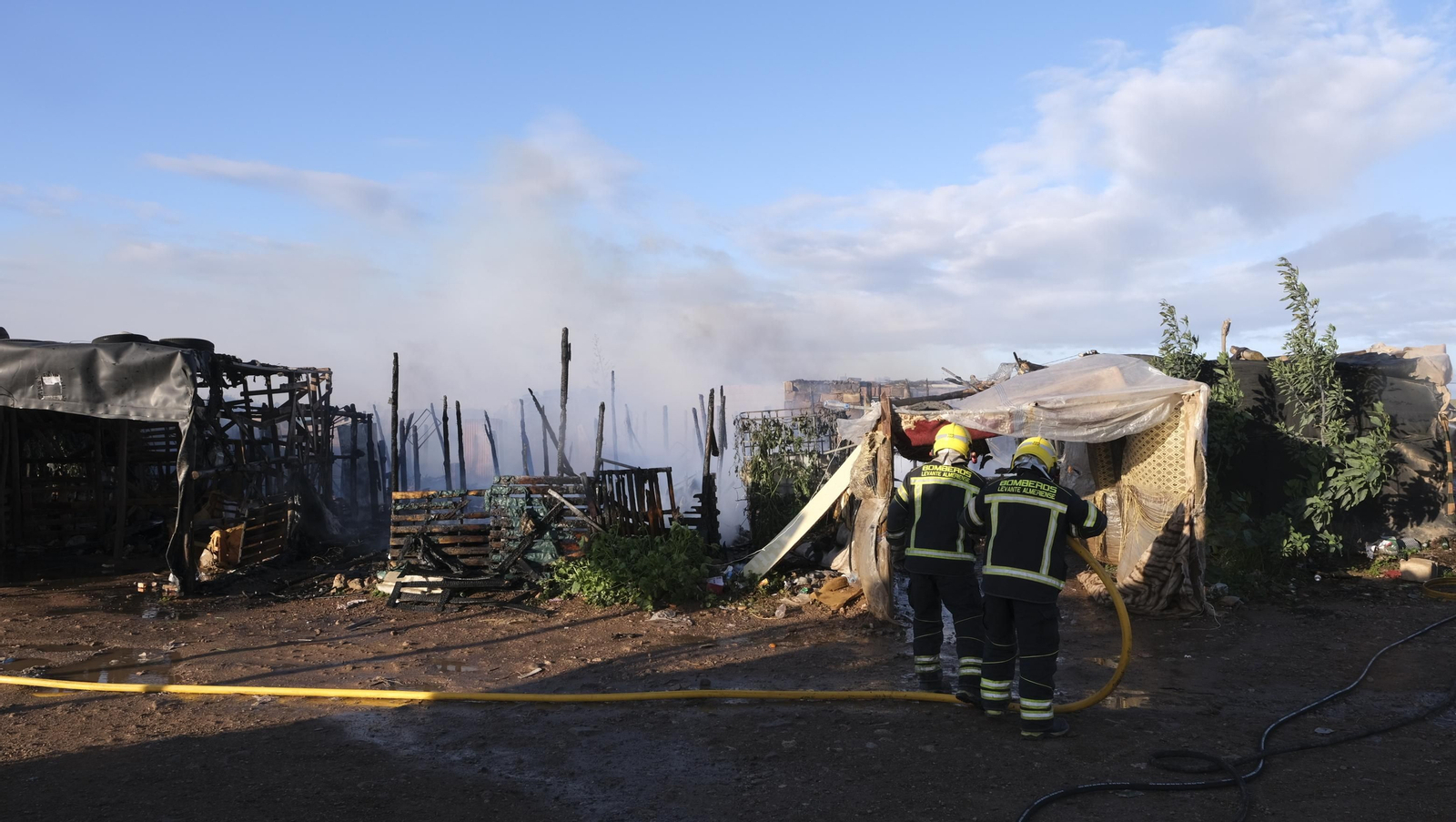 Imágenes del desalojo del asentamiento chabolista 'El Walili', en Níjar