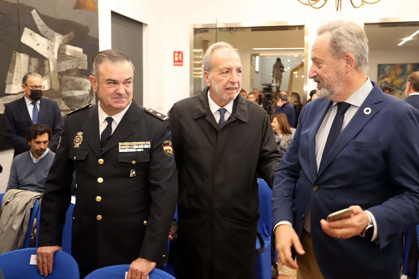 Imágenes del acto conmemorativo del 44 Aniversario de la Constitución Española y en el que se hace entrega al Real Club Recreativo de Huelva del decimotercer Premio Martín Alonso Pinzón a los Valores Constitucionales