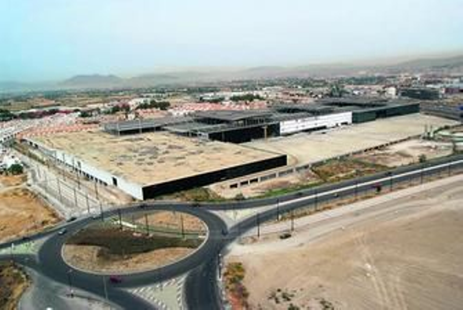 Los trabajos no afectarán al tráfico ya que se realizarán en el perímetro vallado del complejo comercial.