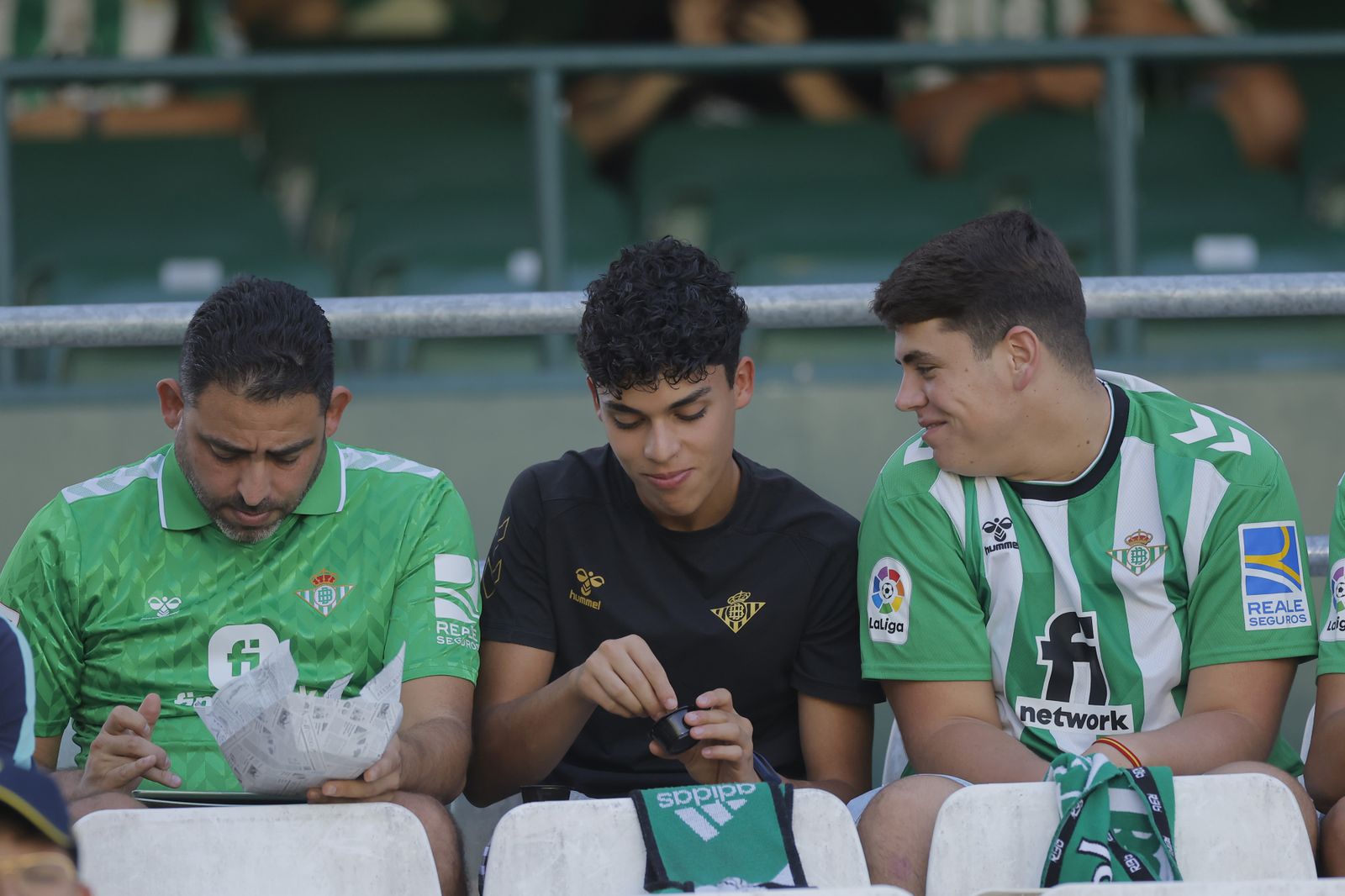 Búscate en las fotos del Betis-Cádiz