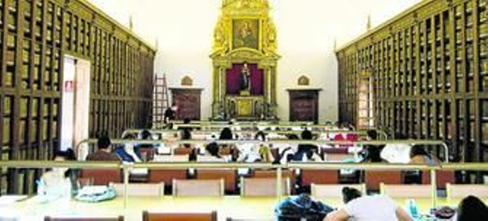 Biblioteca del Hospital Real, sede del Rectorado de la UGR.