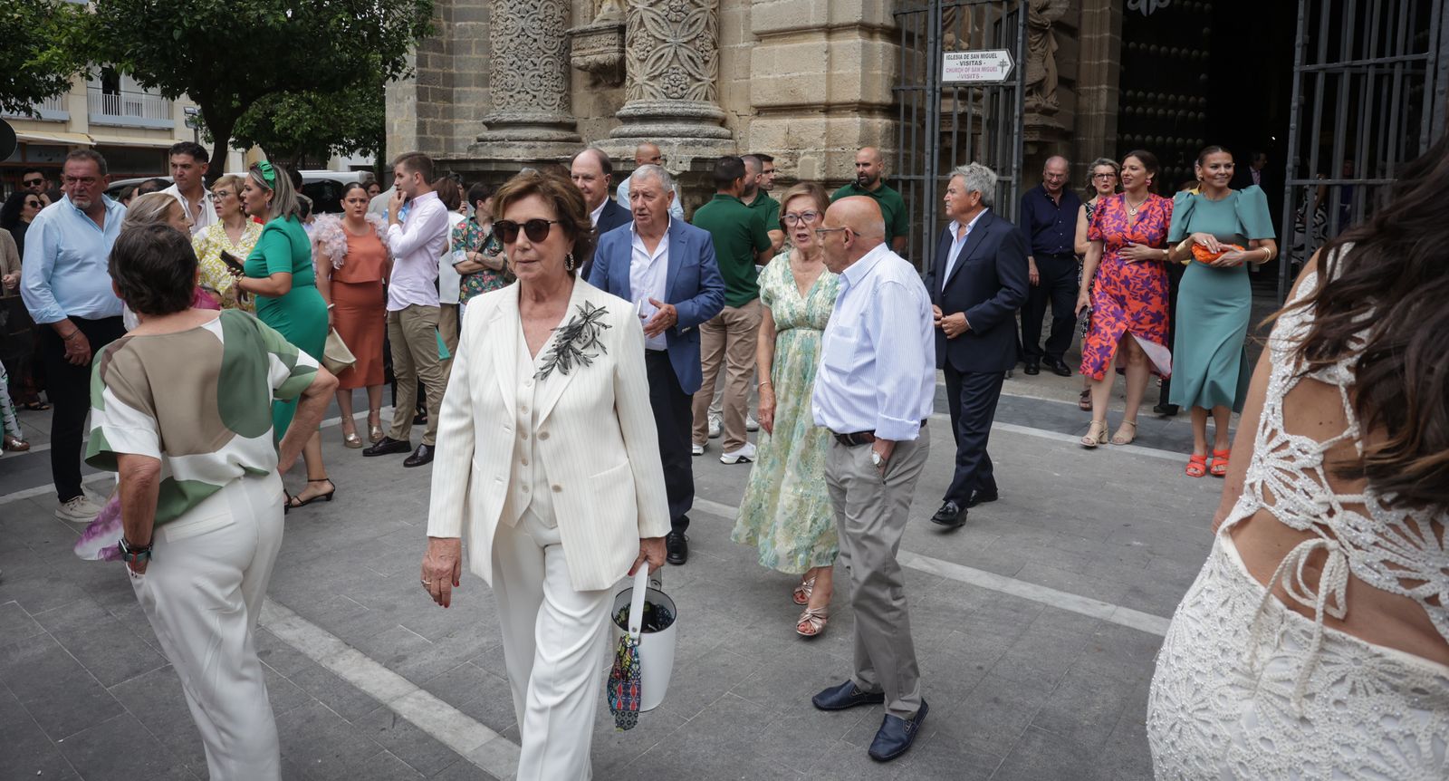 Imágenes de los asistentes a la comunión de la nieta del empresario José Luis López en Jerez