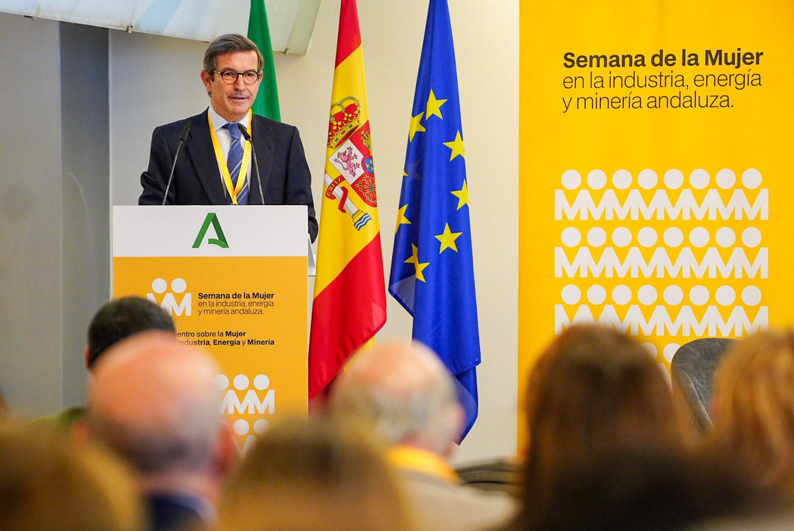 El consejero Paradela durante su intervención este lunes en la Semana de la Mujer en la industria, energía y minería andaluza