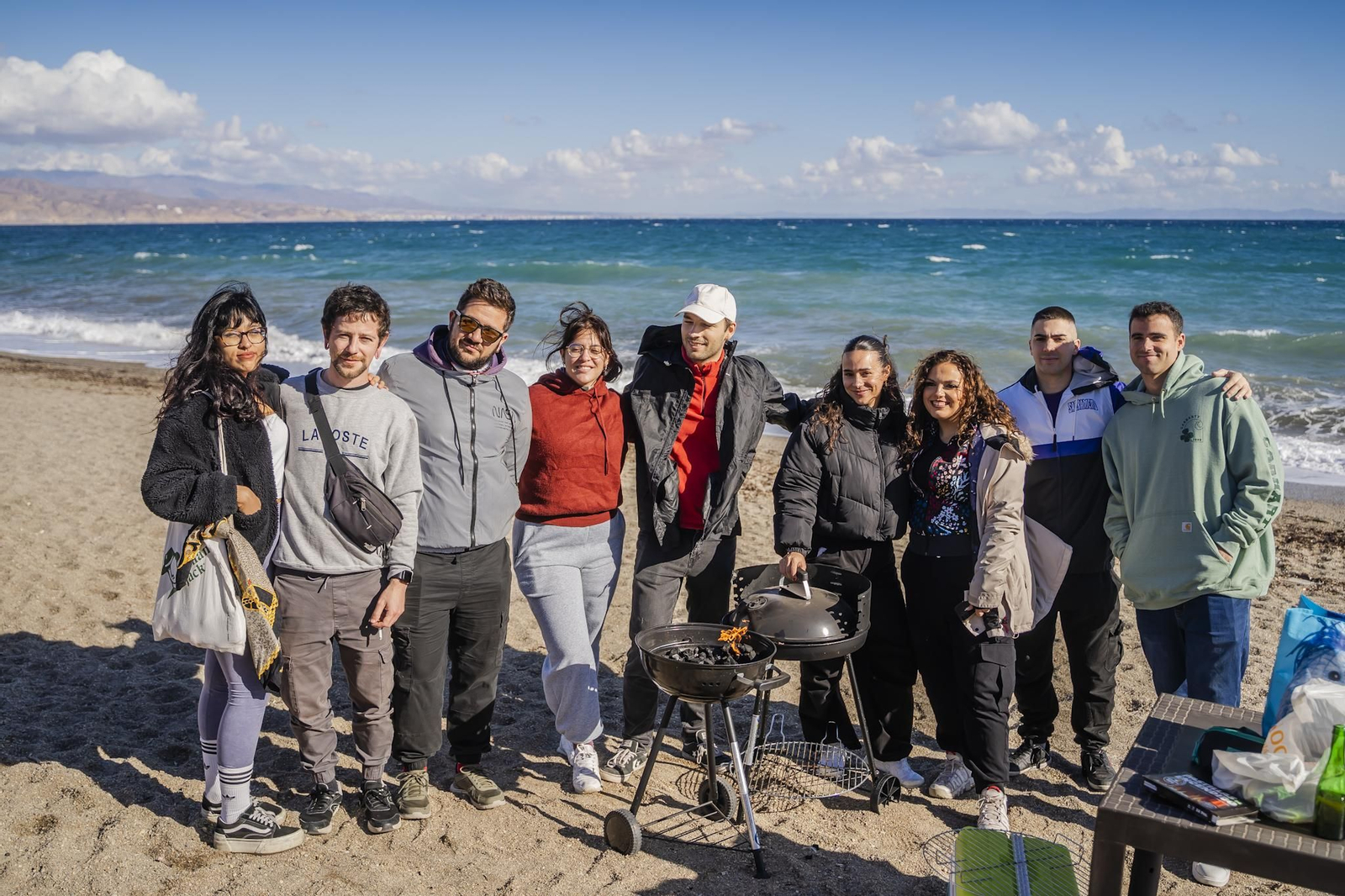 Miles de personas despiden el año 2024 en Las Moragas de Roquetas, en imágenes