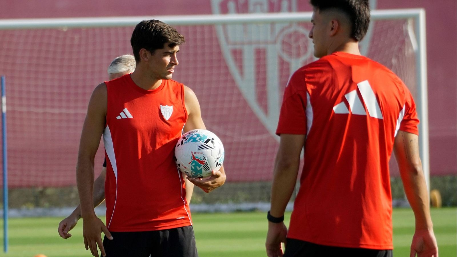 Juanlu, en un entrenamiento del Sevilla.