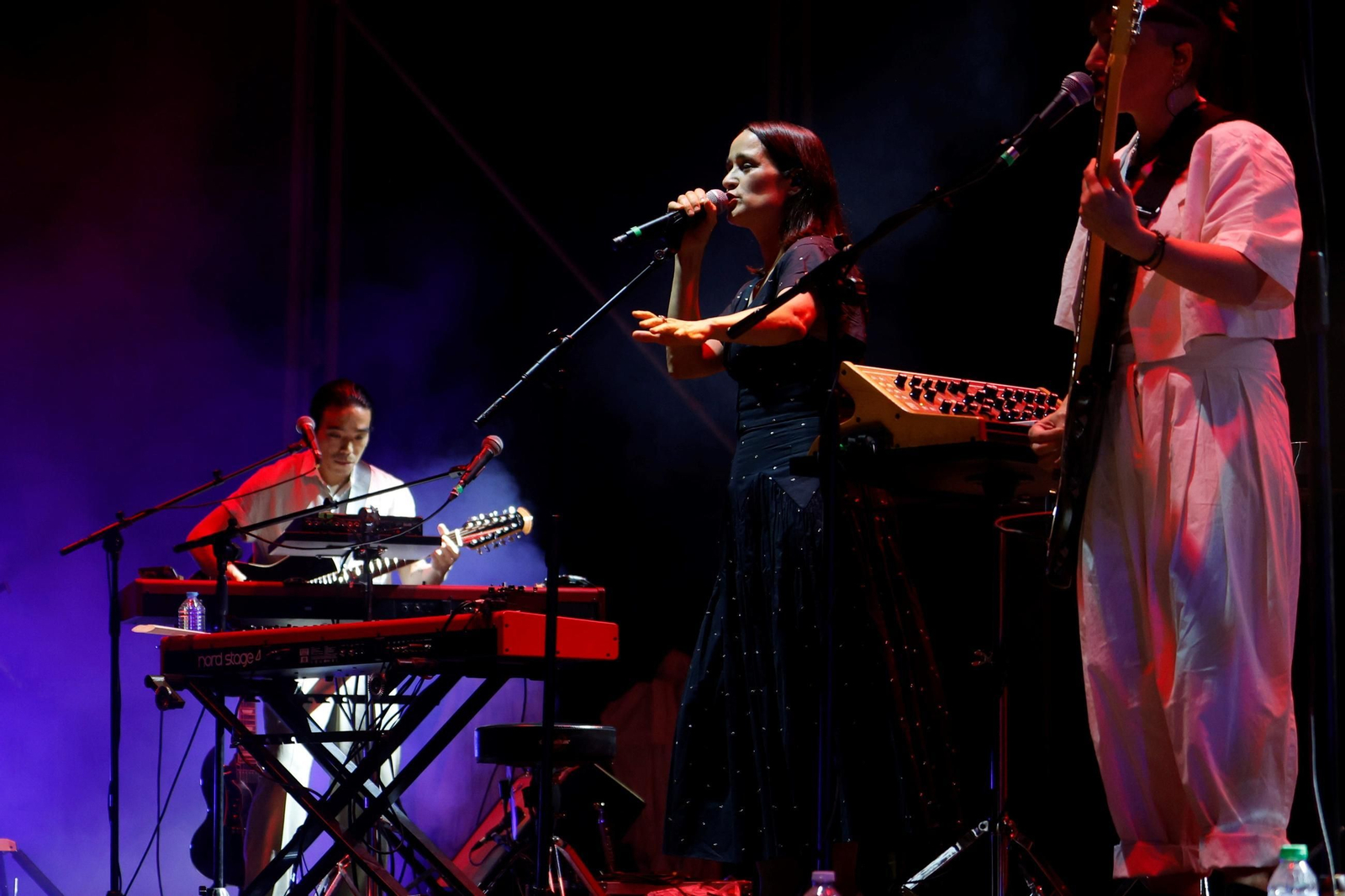 Las imágenes de los conciertos de Valeria Castro y Julieta Venegas en el Festival de la Guitarra de Córdoba