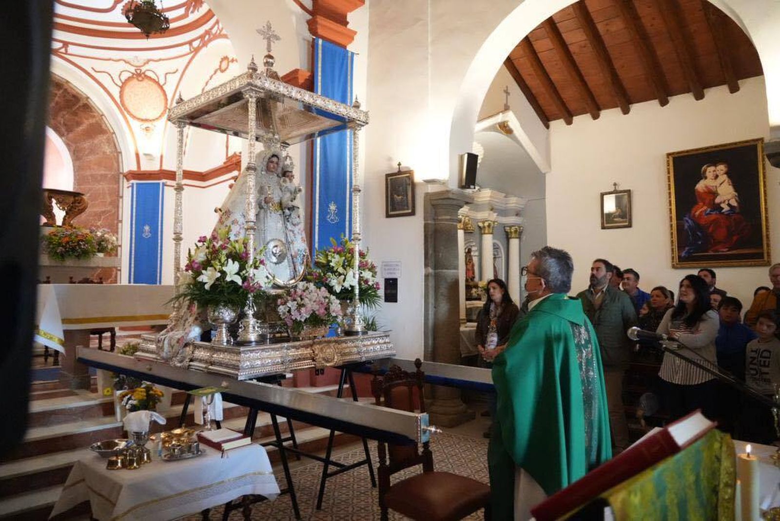 La Virgen de Luna sale en procesión en rogativa de lluvia, en fotografías