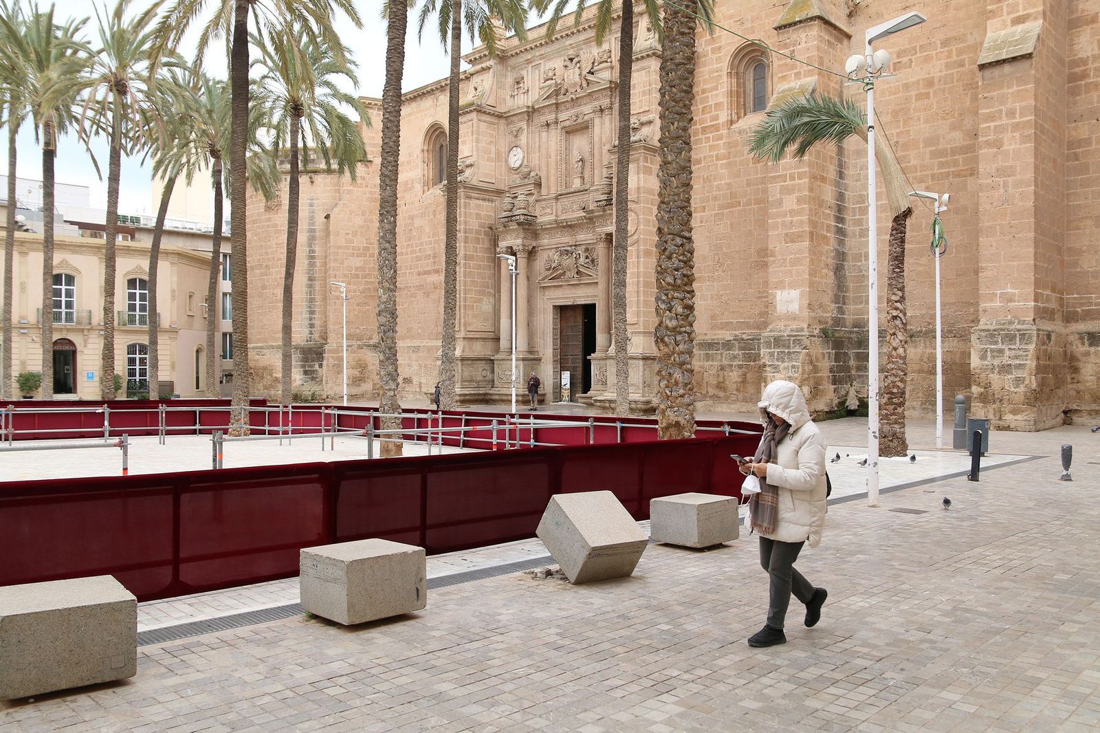 Montaje de la Carrera Oficial para la Semana Santa de Almería