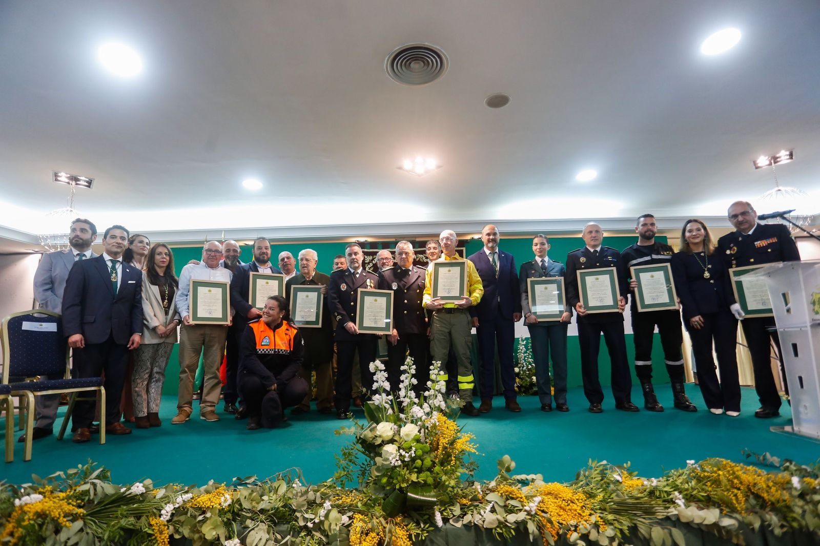 Fotos de la entrega de reconocimientos por el Día de Andalucía en Los Barrios
