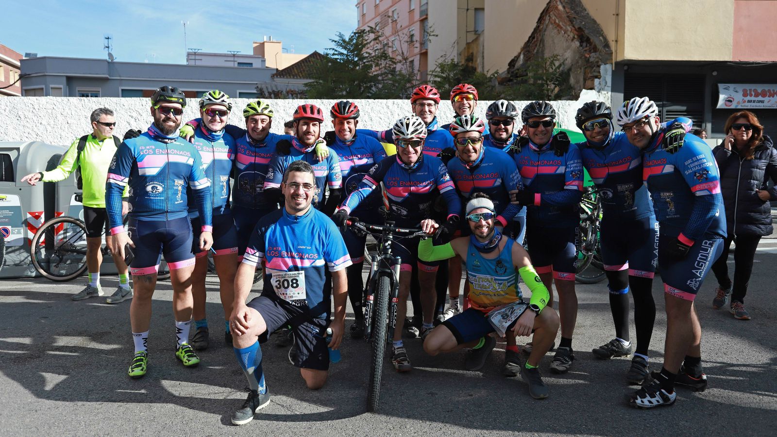 Las mejores fotos de la VIII Carrera Cívico Militar 'Entre dos ciudades'