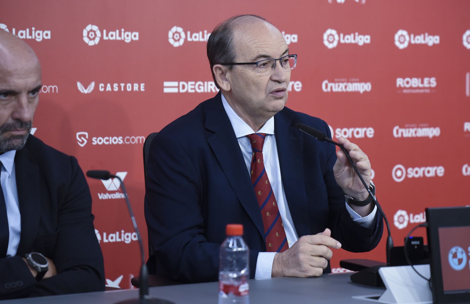 Las imágenes de la presentación de Sampaoli como nuevo entrenador del Sevilla
