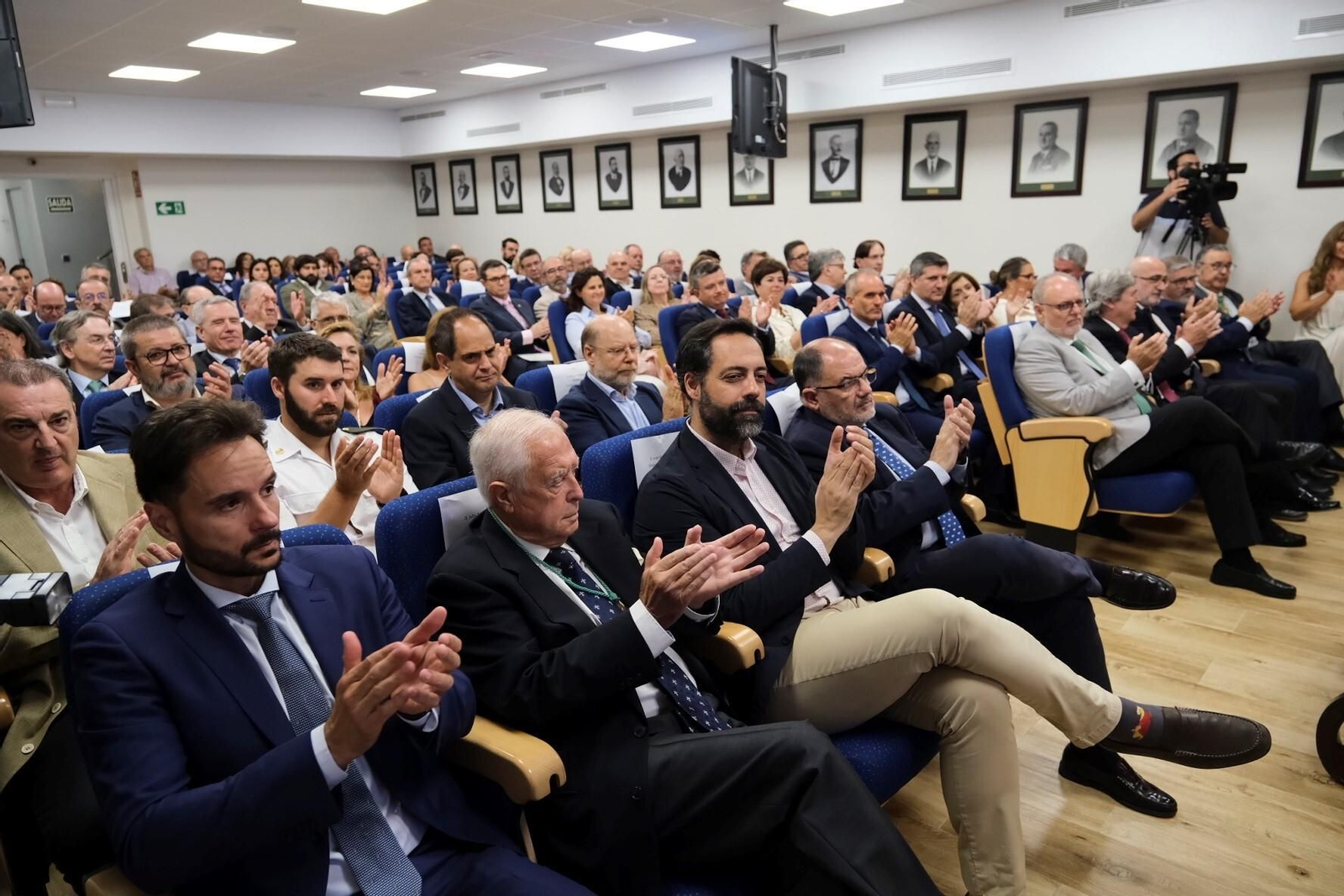 La toma de posesión de la nueva junta directiva del Colegio de Veterinarios de Córdoba, en imágenes