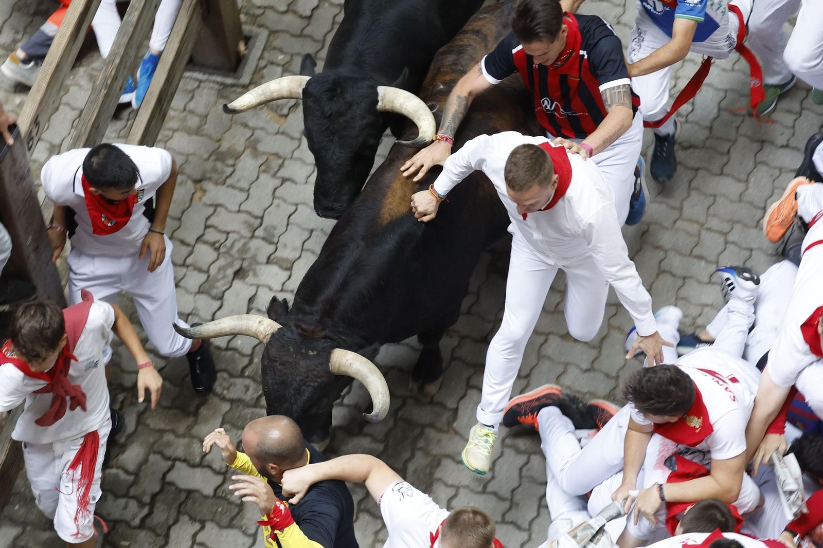 Las imágenes del encierro de los toros de Victoriano del Río en los sanfermines 2024