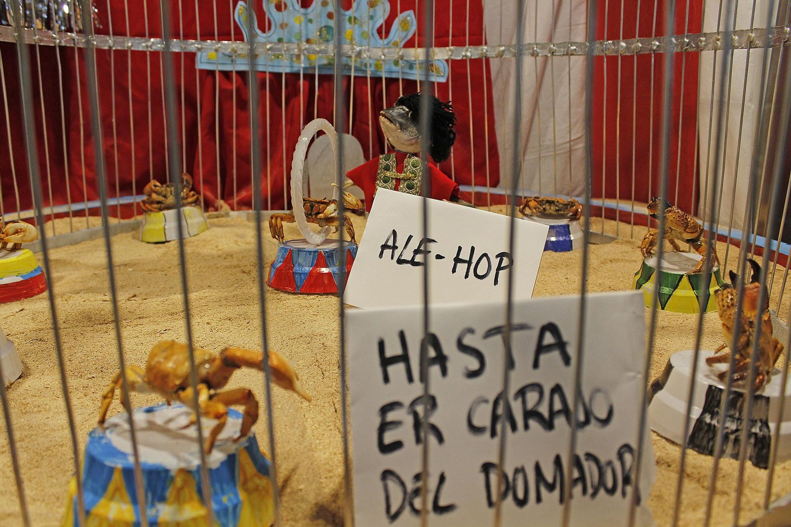 Las imágenes de la fiesta de los Tosantos en el Mercado Central