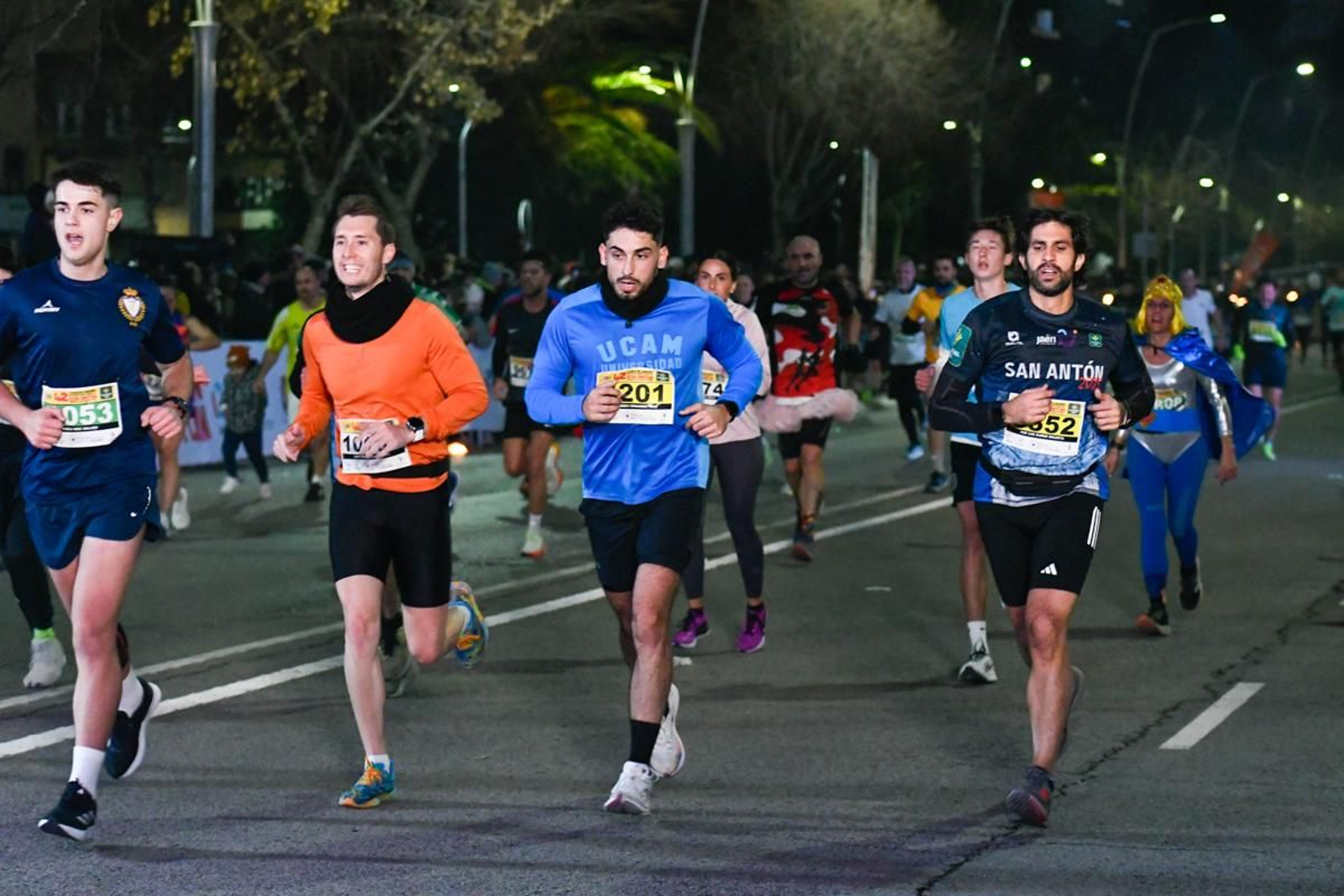 En imágenes: búscate en tu llegada a meta de la Carrera de San Antón 2025 (5)