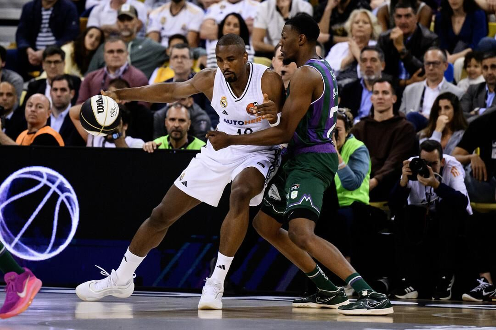 El Unicaja, campeón de Copa: Todas las imágenes del partido, la fiesta y la llegada a Málaga