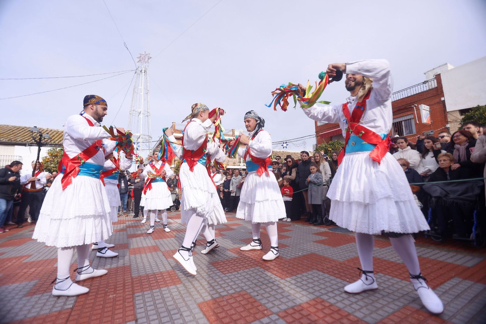 Las mejores imágenes de la Danza de los Locos y el Baile del Oso de Fuente Carreteros