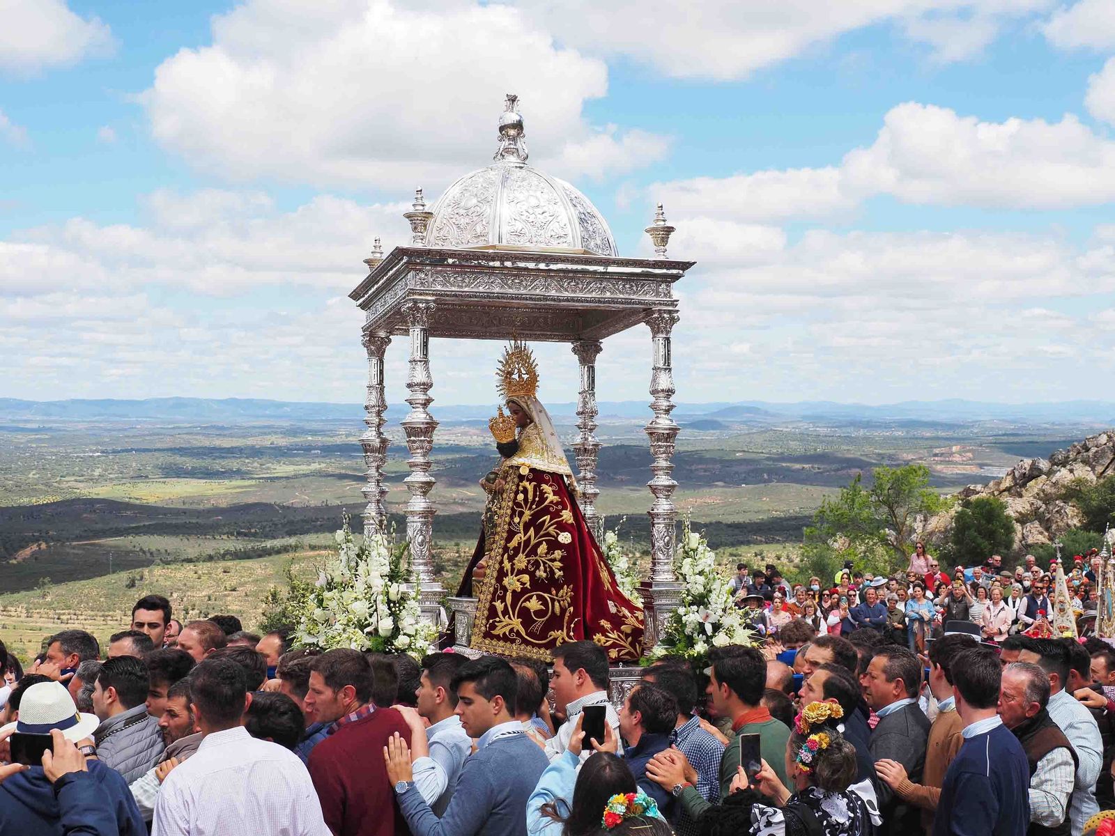 Las mejores imágenes de la Romería de la Virgen de la Peña 2022