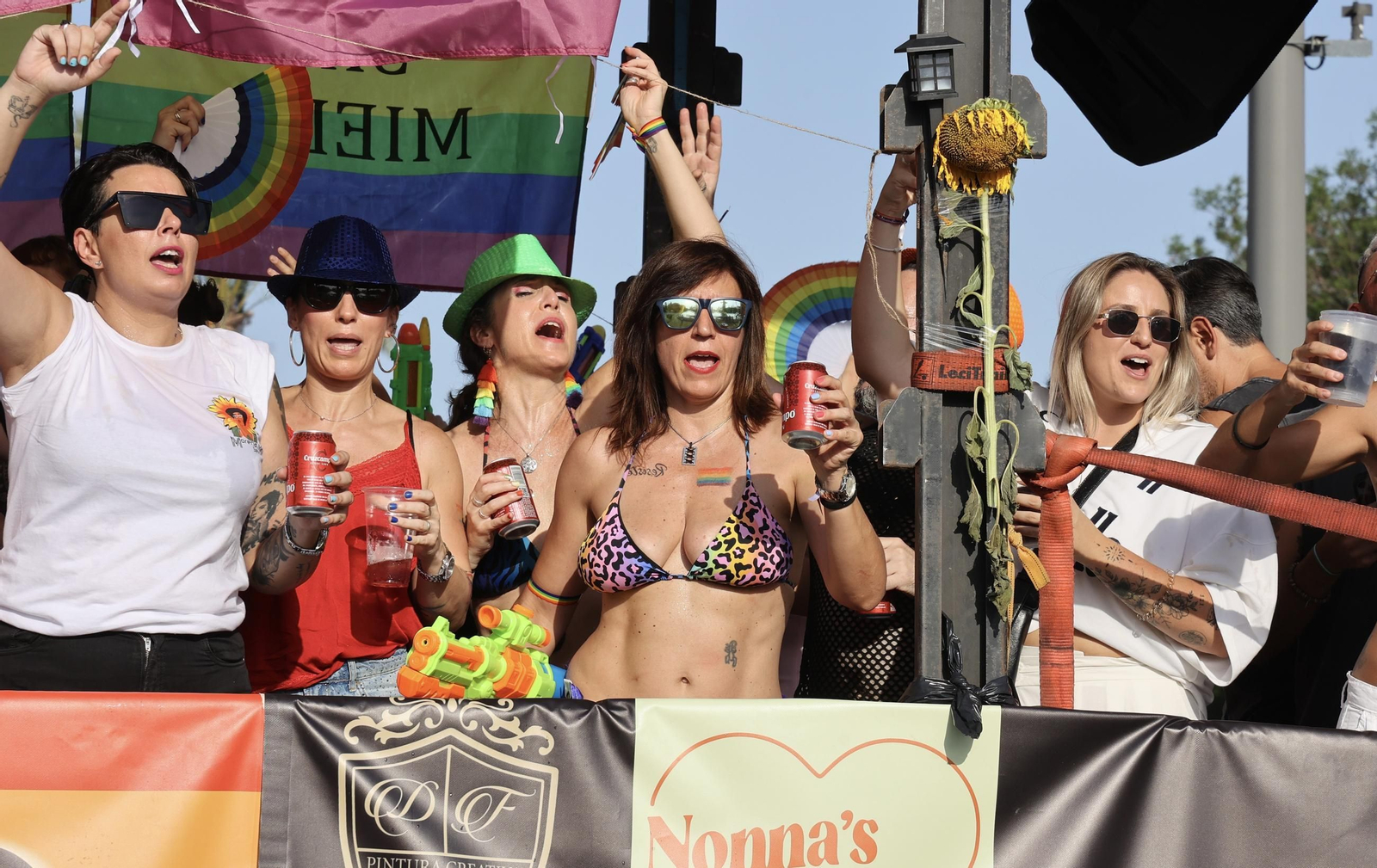 Las fotos de la cabalgata del Orgullo LGTBIQ+ en Sevilla