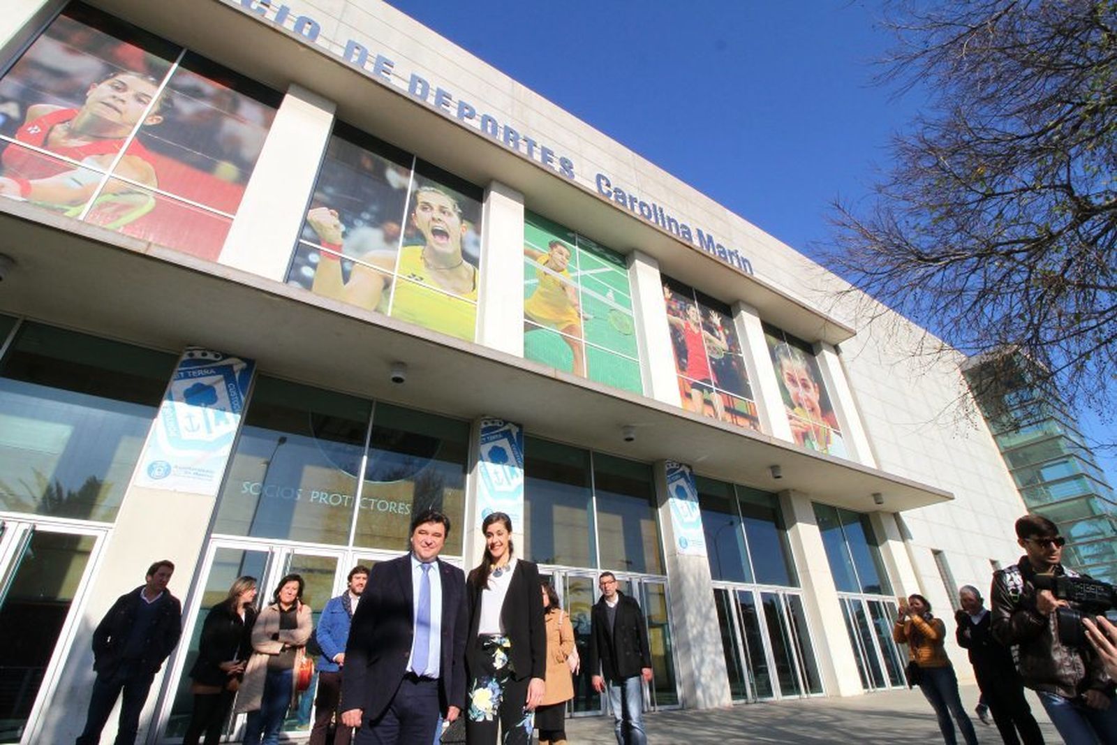 Inaugurado el nuevo nombre del Palacio de Deportes Carolina Marín