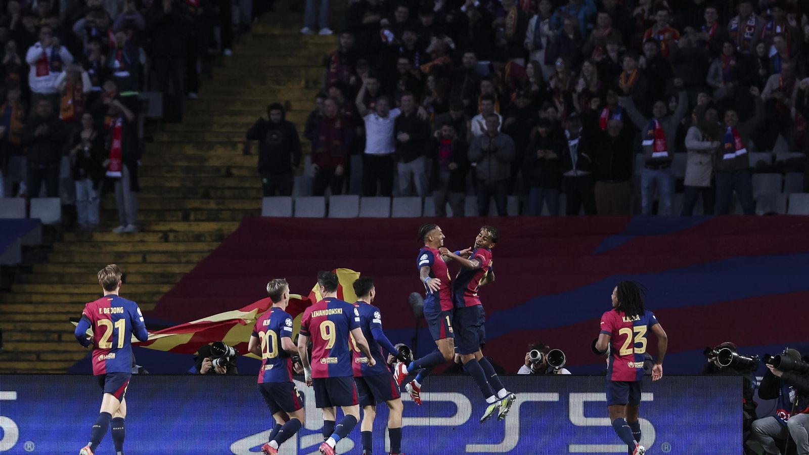 Las fotos del Barcelona-Benfica