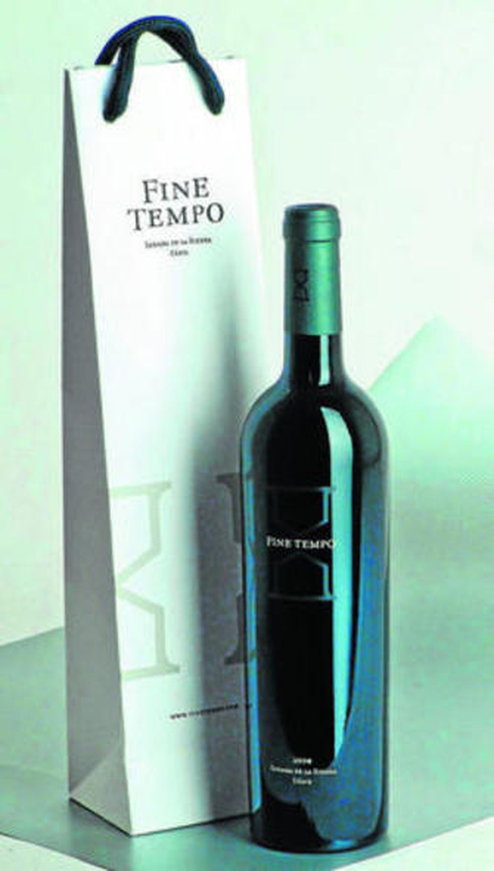 En la imagen, el vino premiado, el joven Fine Tempo zahareño.