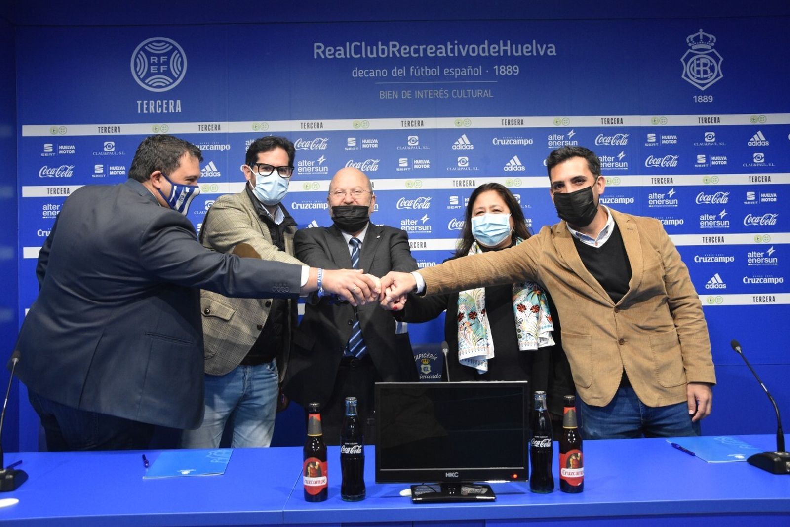 El Recreativo y Punta Umbría unen sus fuerzas con este convenio.