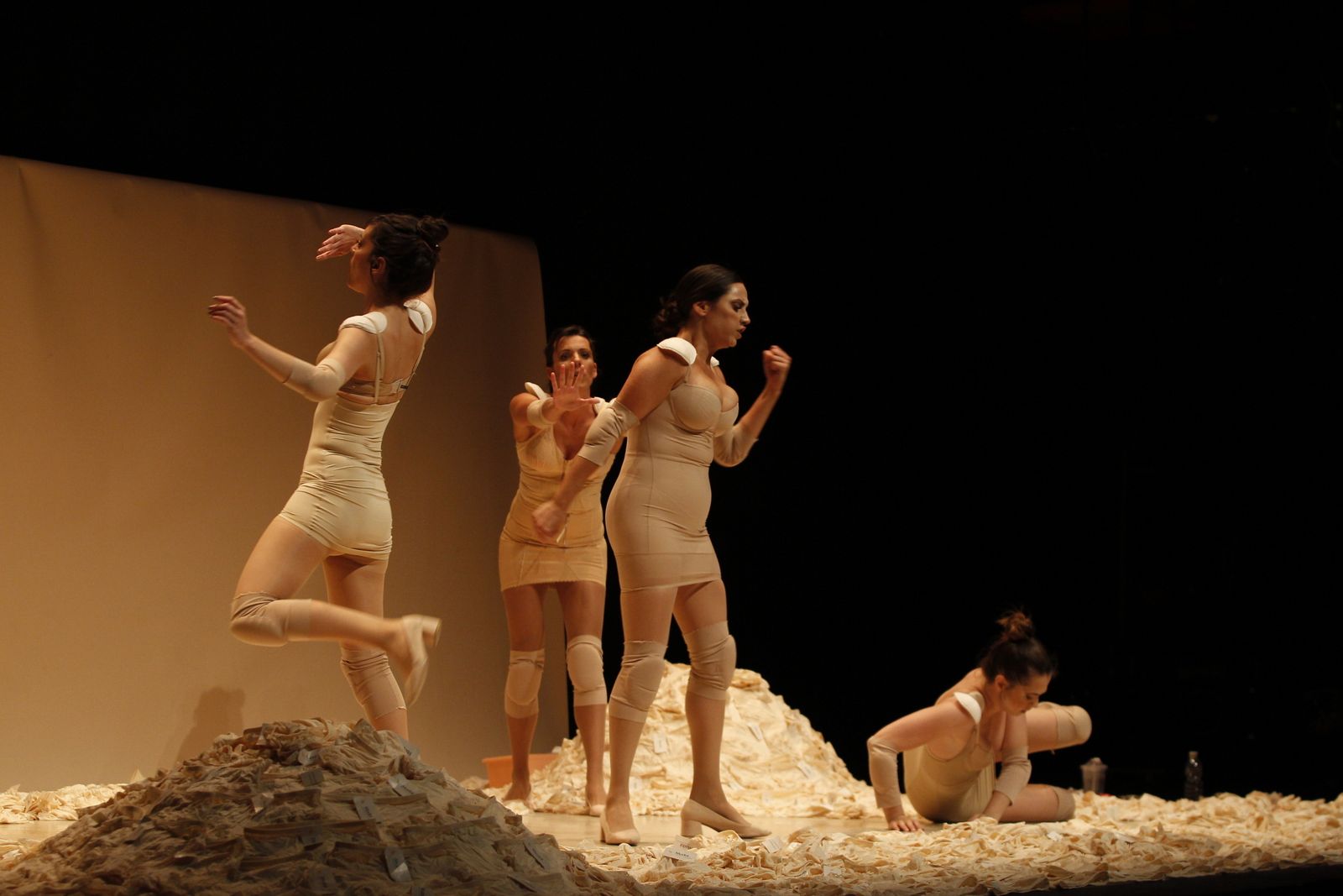 Fotogalería Festival Teatro El Ejido. Obra "Las Dependientas"