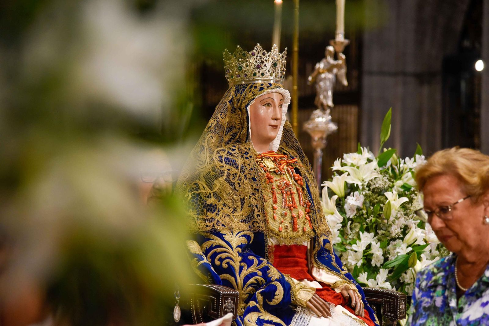 Besamanos de la Virgen de los Reyes