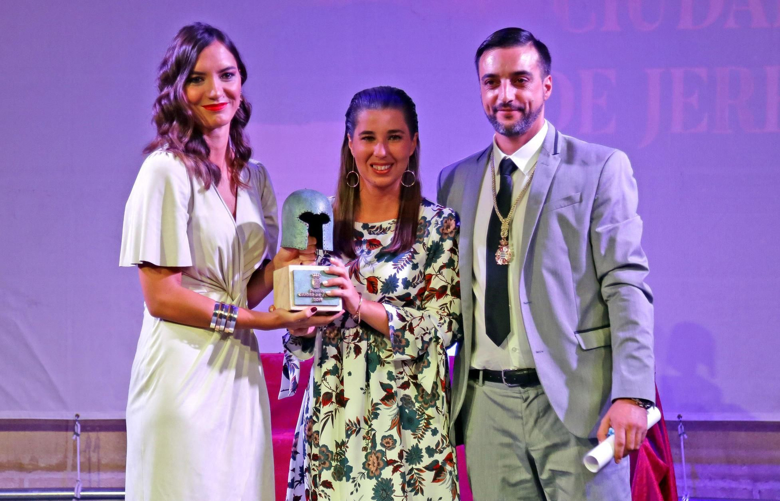 Ainhoa Rosado y Marta Silva,  Premio al Emprendimiento.