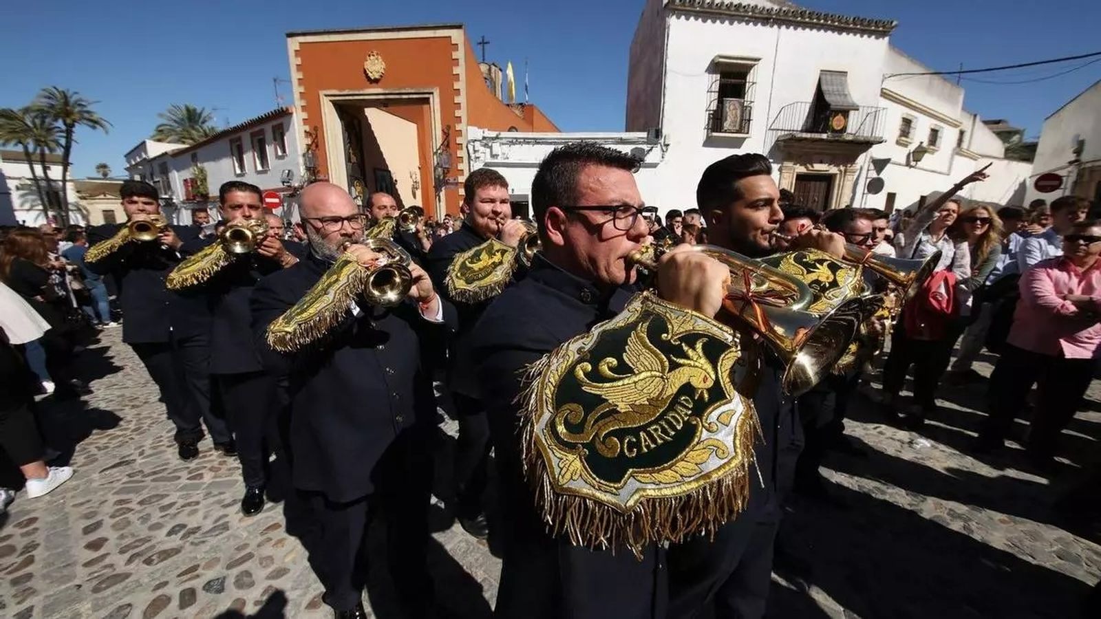 Integrantes de la Banda de Cornetas y Tambores Caridad, de Jerez.