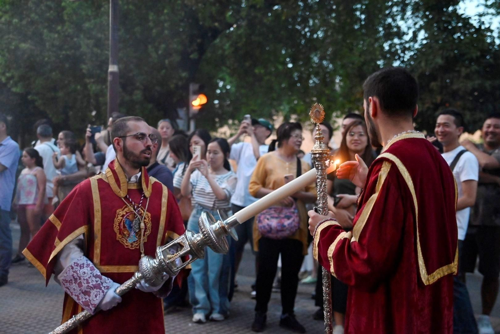 Traslado de la Sagrada Cena a la Catedral para su participación en el Corpus