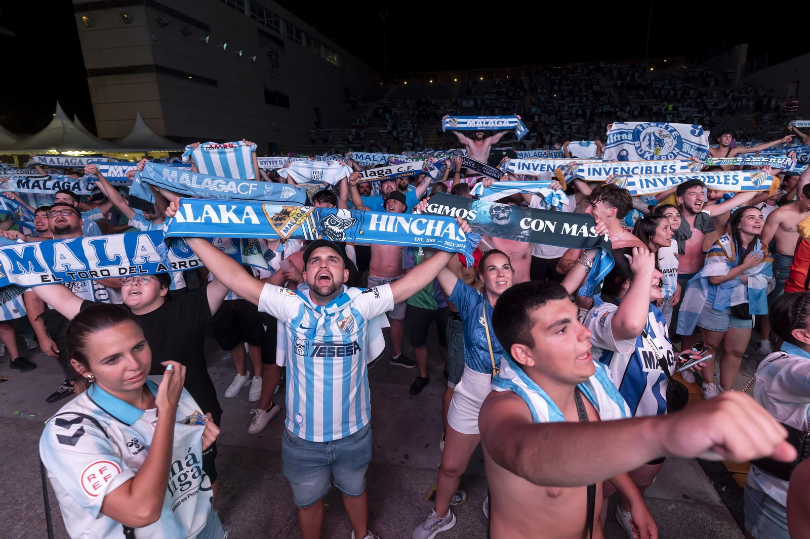 Así fue la locura del ascenso del Málaga CF en Tarragona