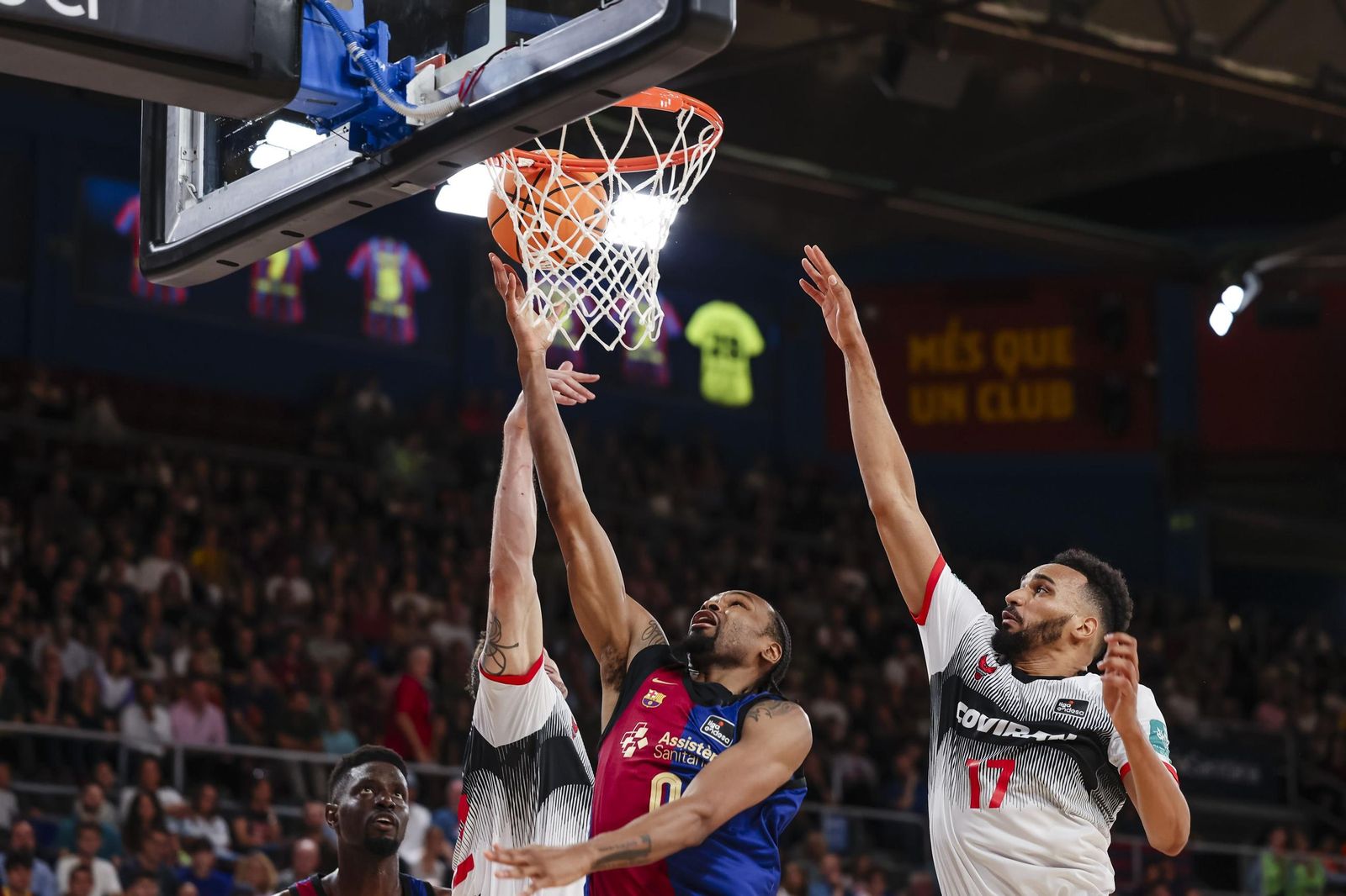 Las mejores imágenes del partido del Covirán Granada en el Palau