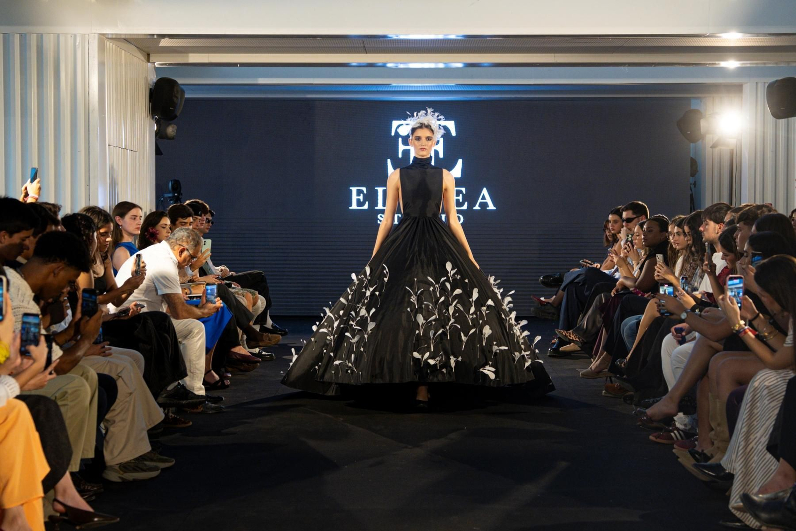 El Puerto de Sevilla se viste de moda en la Semana Internacional de la Moda en Andalucía.