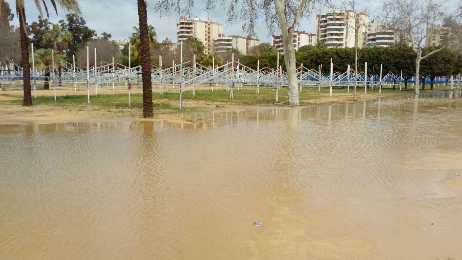 El parque González Hontoria, inundado en su parte central