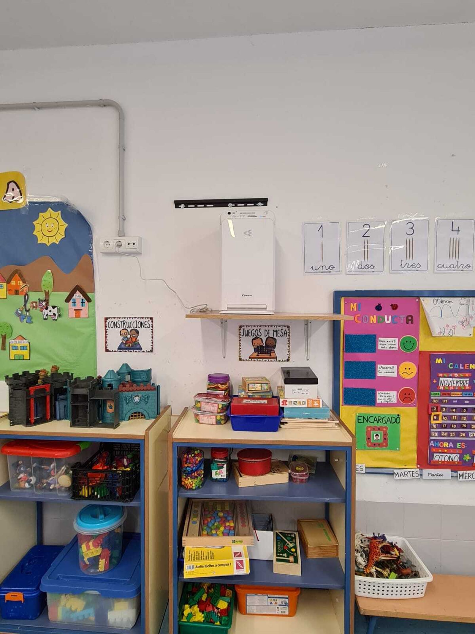 Purificador en un aula en una imagen de archivo.