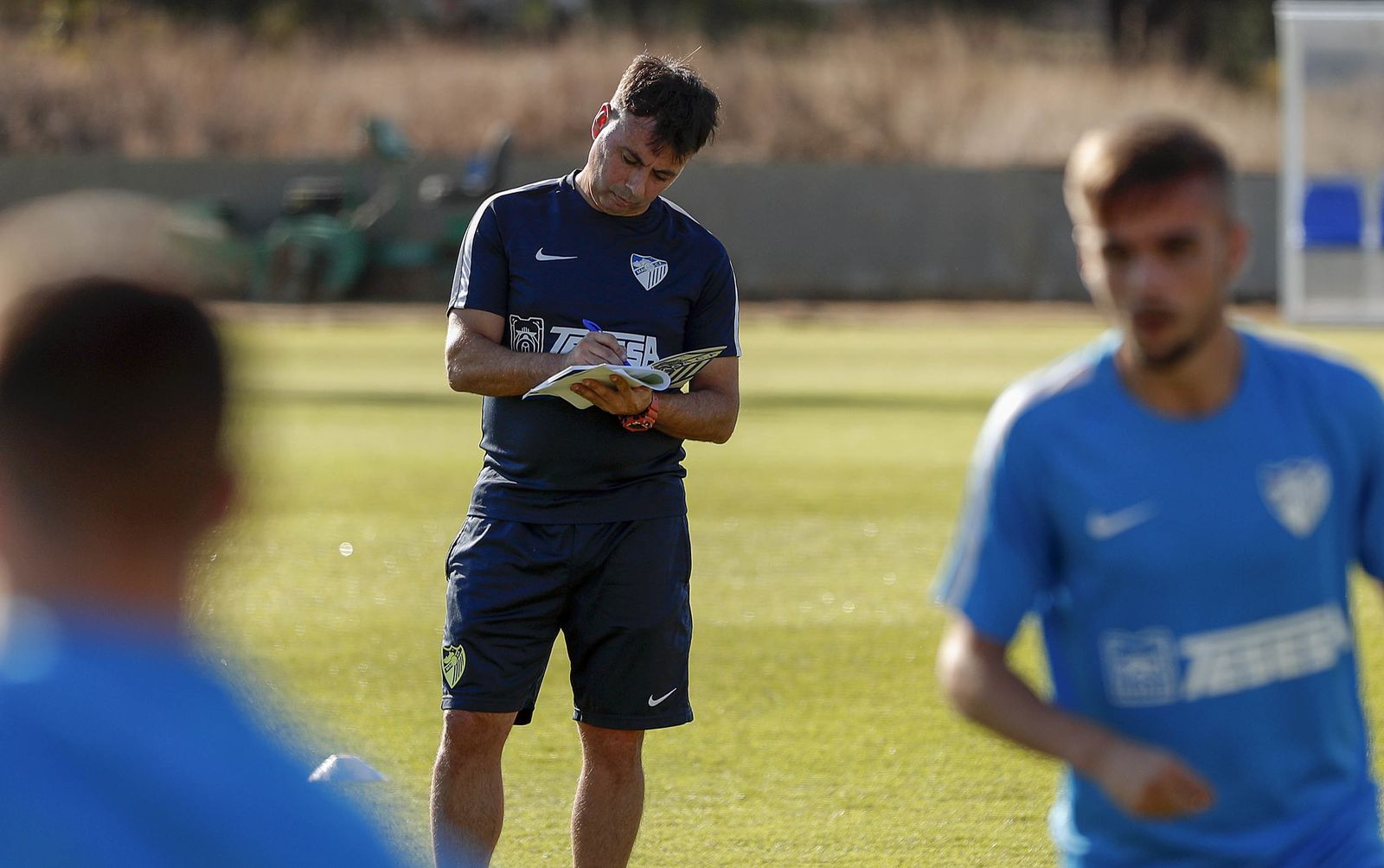 Manolo Sanlúcar, en su primer entrenamiento con el Atlético Malagueño.