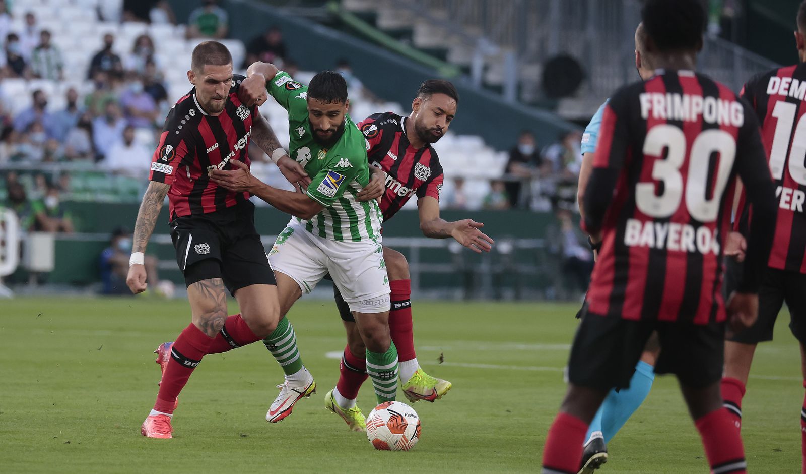 Las imágenes del Betis contra el Bayern Leverkusen