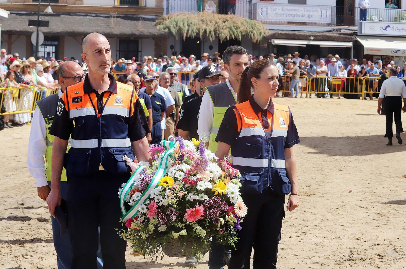 Imágenes del ambiente El Rocío y en Casas de Hermandades