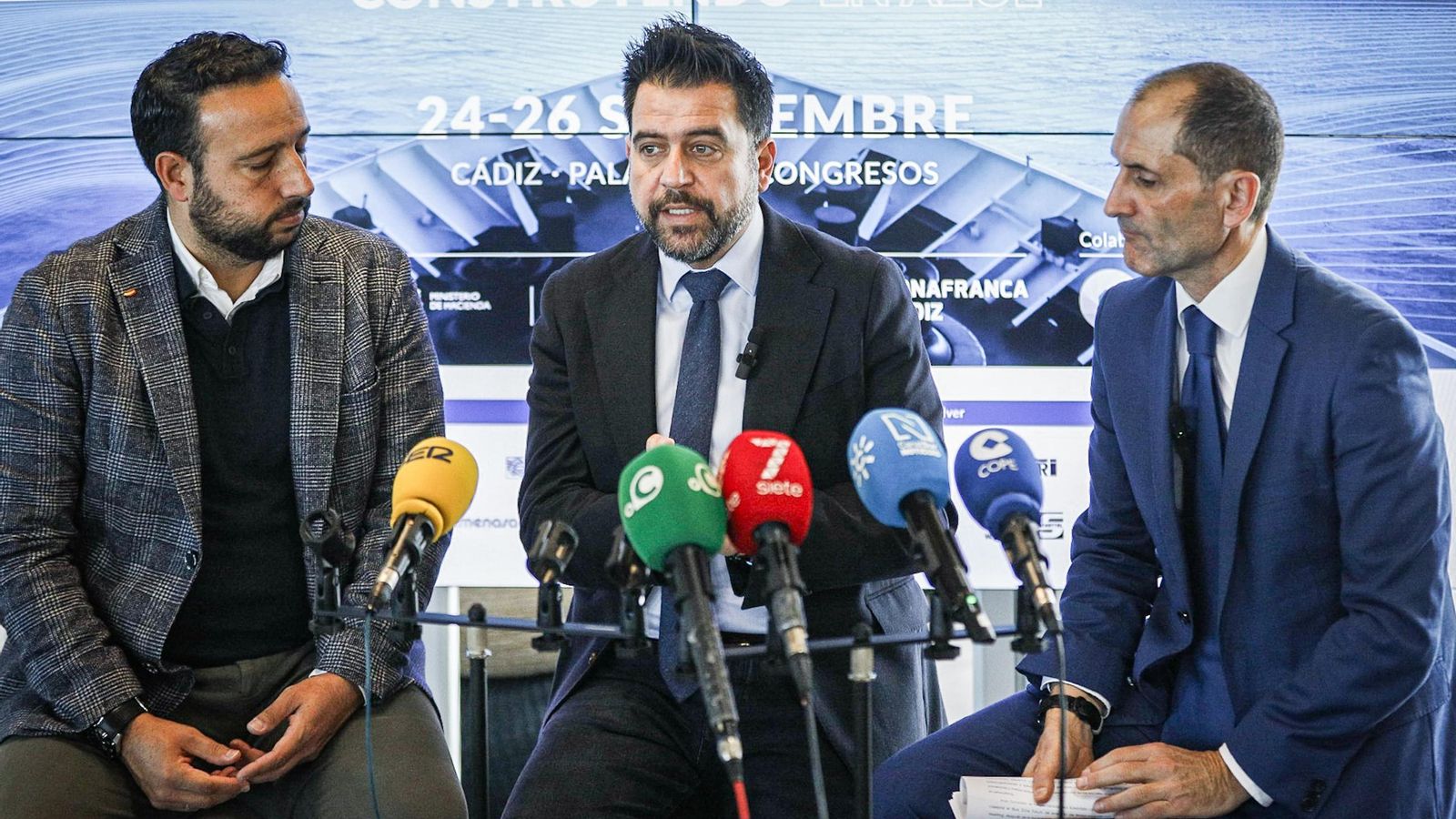 Representantes de Navalia, Zona Franca de Cádiz y el Cluster Marítimo, durante la presentación de la nueva edición de este encuentro que tendrá lugar en septiembre de este año