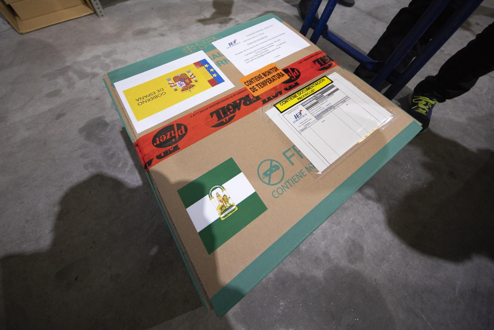 Fotos de un día histórico: así ha sido la vacunación en Granada