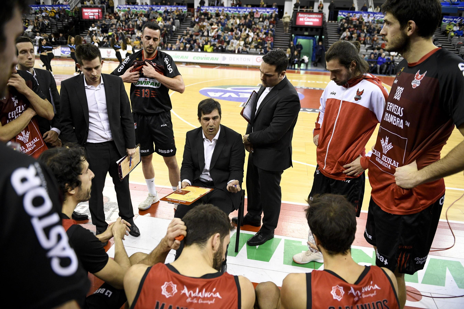 Pablo Pin, durante un tiempo muerto durante un partido en el Palacio.
