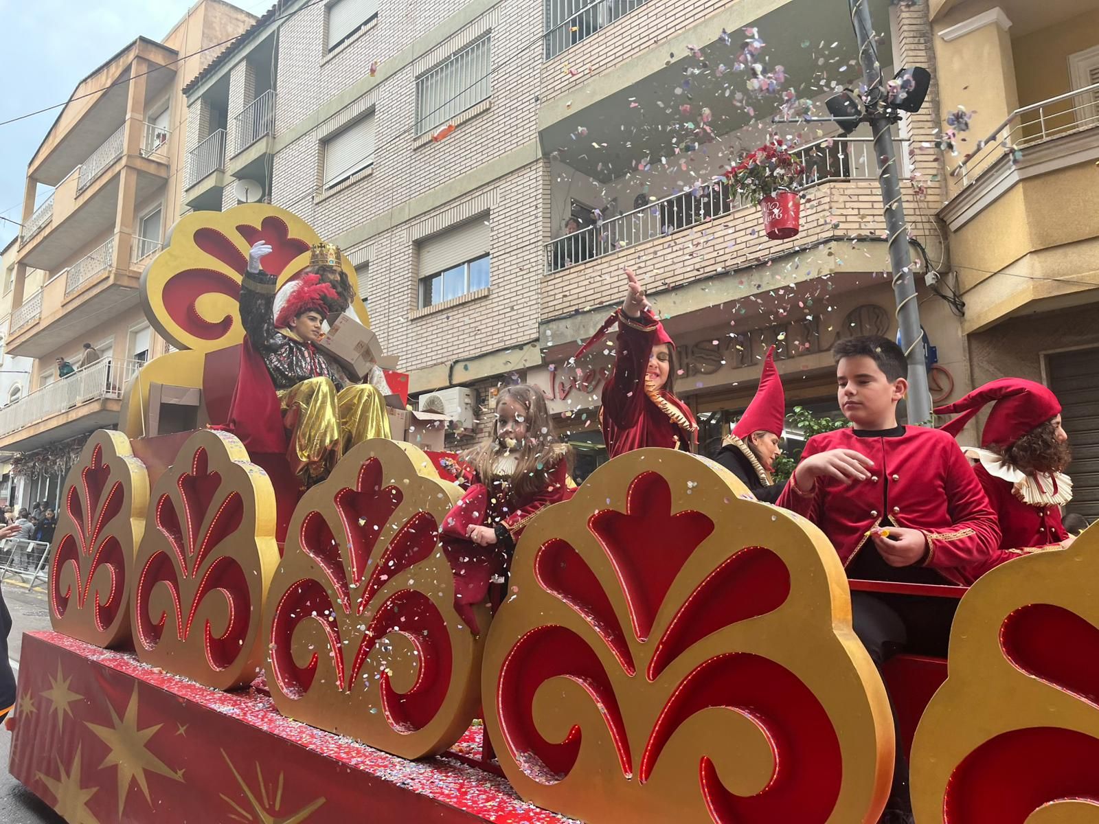 La mágica cabalgata de los Reyes Magos en Cuevas del Almanzora, en imágenes