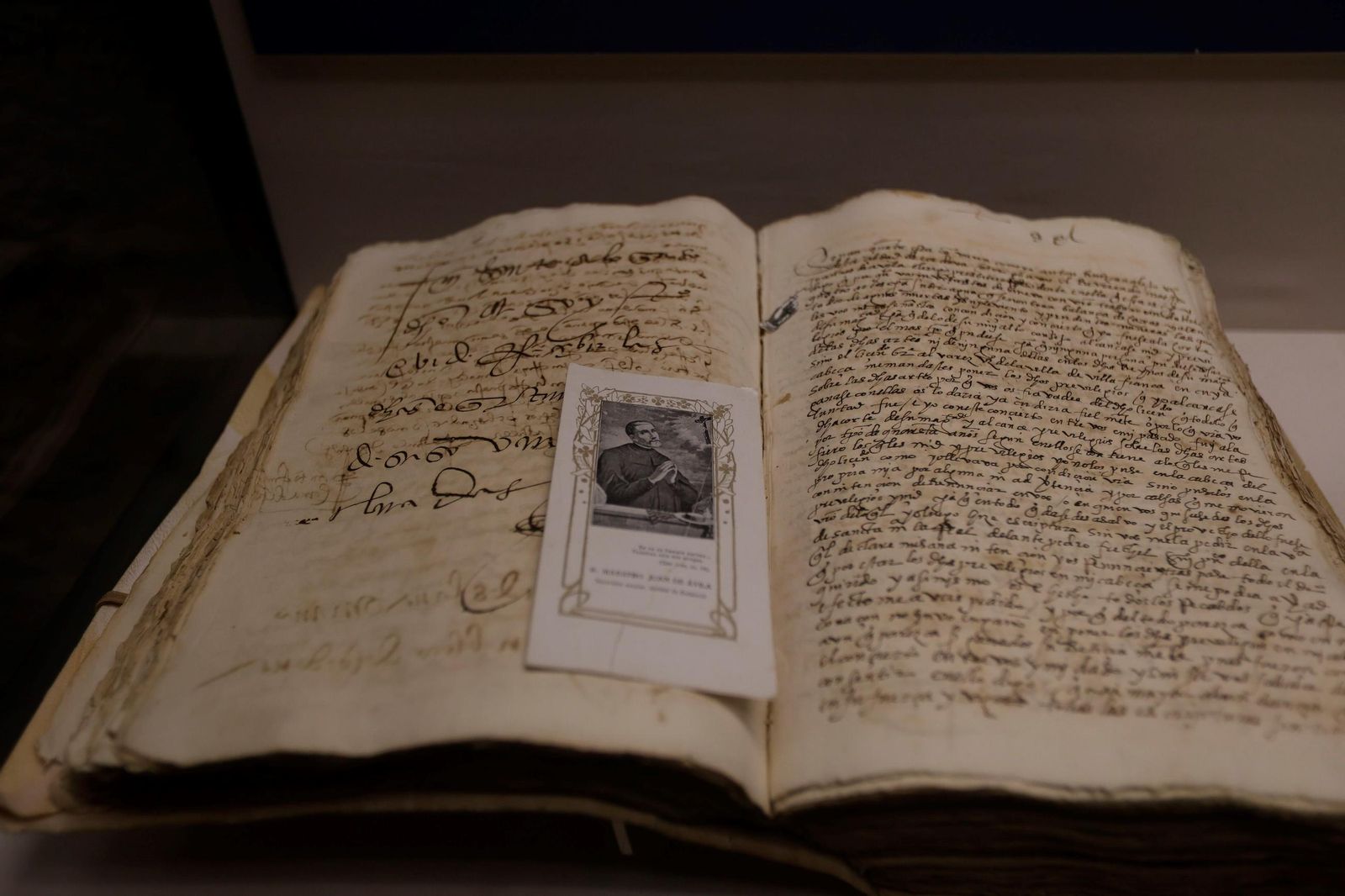 La exposición 'Córdoba en olor de santidad', en imágenes