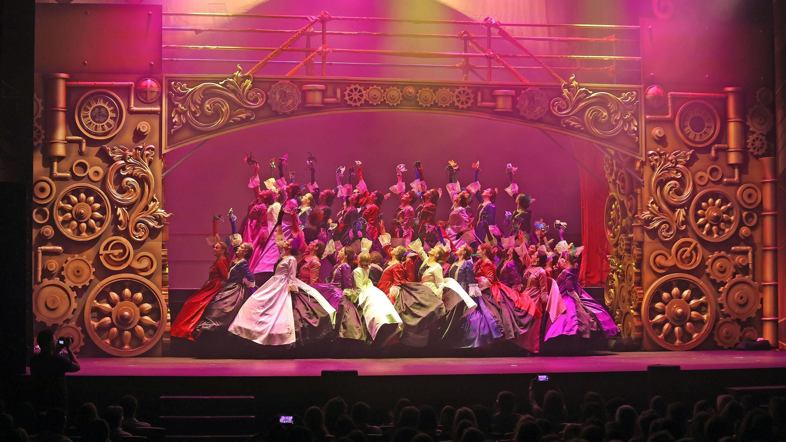 La Fábrica de Sueños de Fredes Insa en el Teatro Villamarta de Jerez