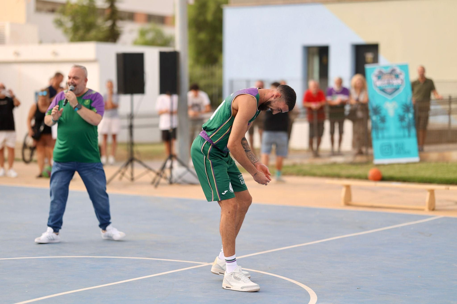 Las fotos de la espectacular presentación de Chris Duarte con el Unicaja en el Parque del Oeste