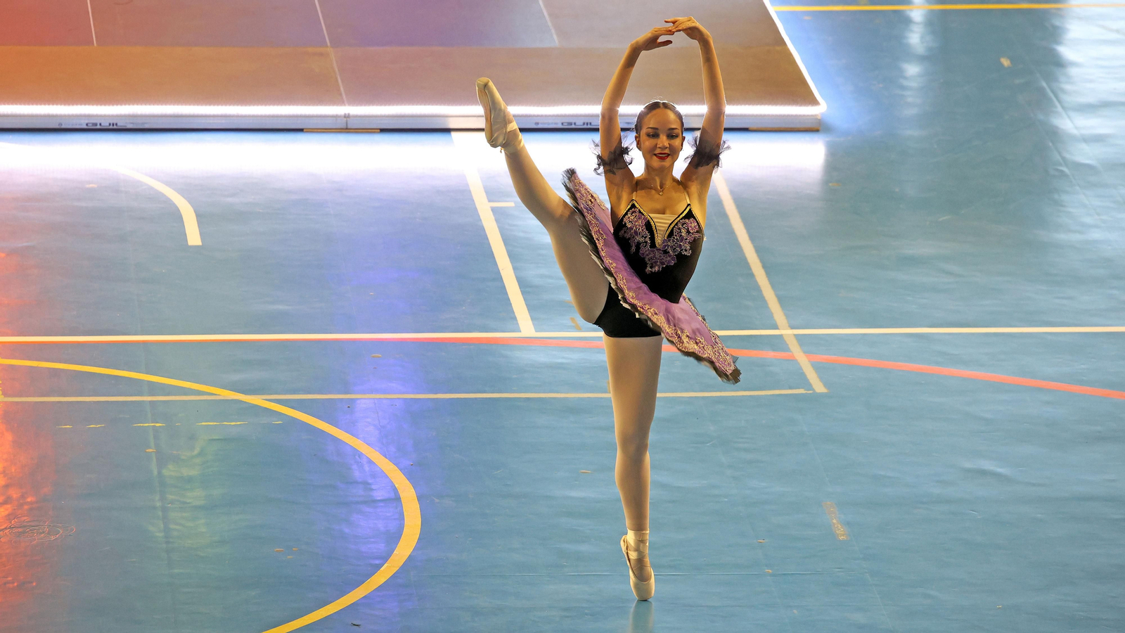 Concurso de baile ‘Dancing Stars’ en el Palacio de Deportes de Chapín en Jerez