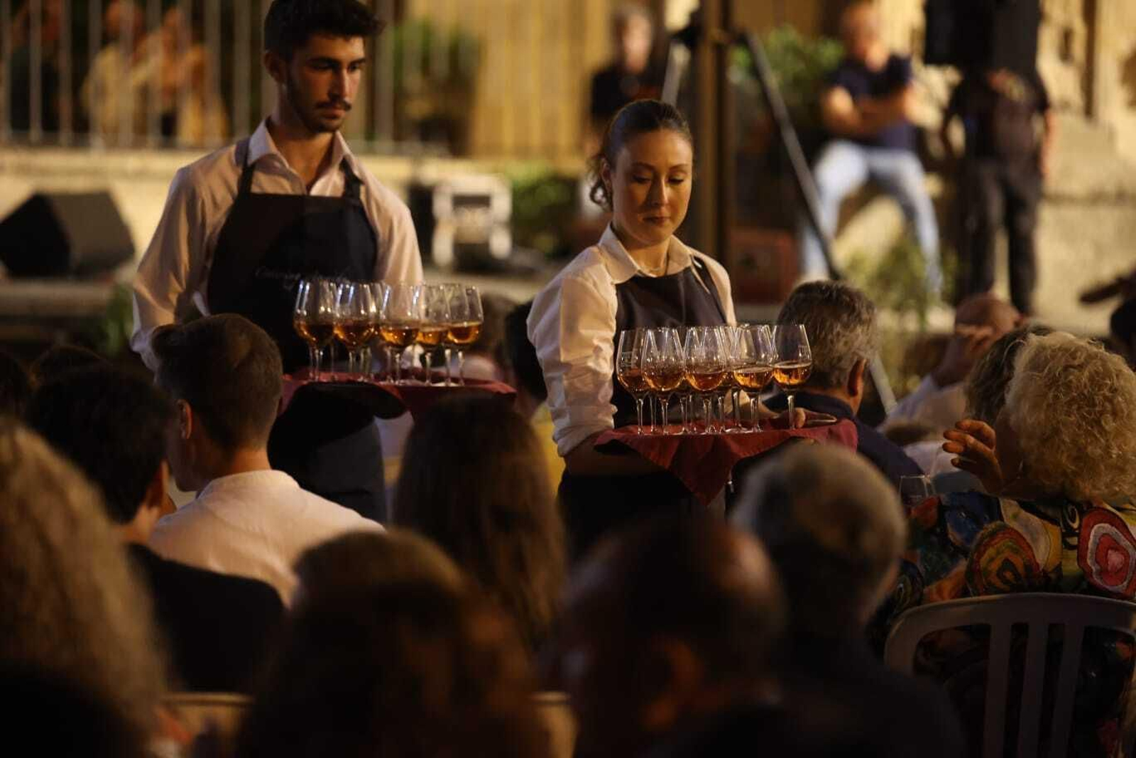 Imágenes de la 1ª Gran Cata de Vinos de Jerez