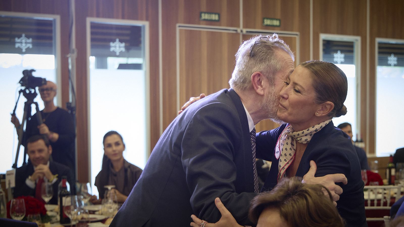 Las imágenes de la entrega del VIII Premio Federico Joly a Sara Baras en Cádiz